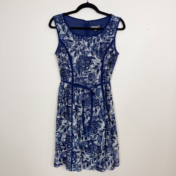 Roz & Ali Floral Lace Fit and Flare Dress Tie Waist Size 6 Navy Blue Sleeveless - Picture 1 of 10
